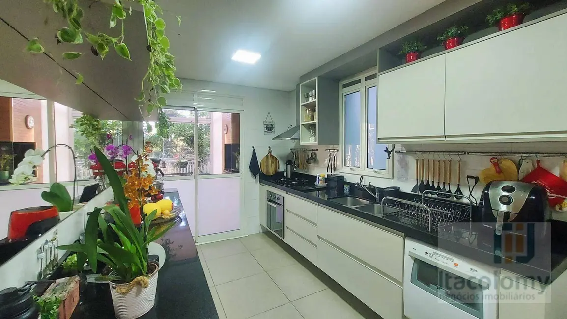 Foto 9 de Apartamento com 3 quartos à venda, 242m2 em Santana De Parnaiba - SP