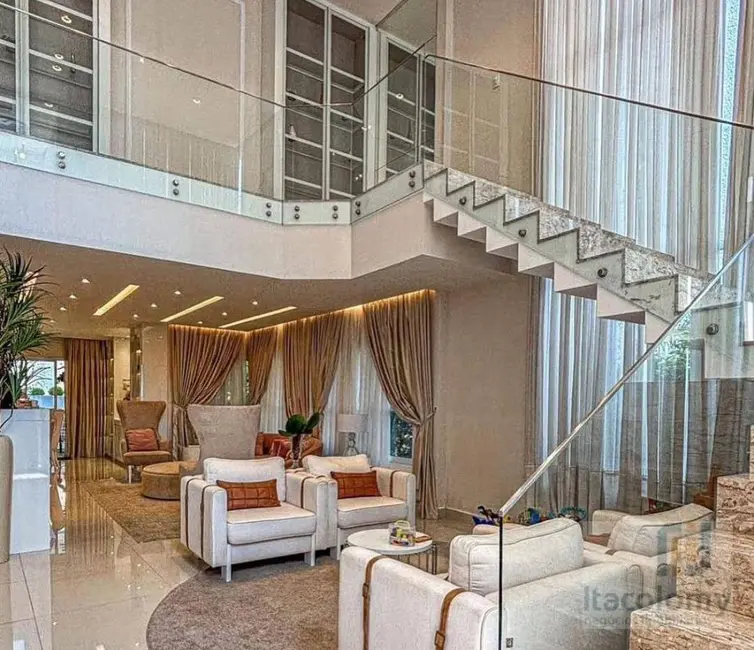 Casa de Condomínio com 4 quartos à venda, 540m2 em Santana De Parnaiba - SP - imagem 5 Foto 5 de Casa de Condomínio com 4 quartos à venda, 540m2 em Santana De Parnaiba - SP