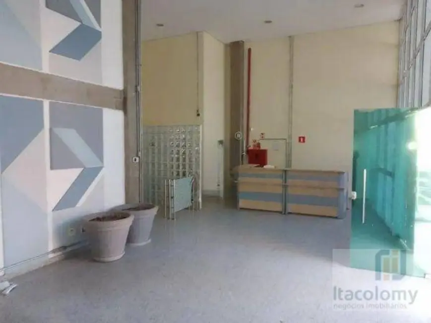 Foto 8 de Armazém / Galpão à venda, 4733m2 em Santana De Parnaiba - SP