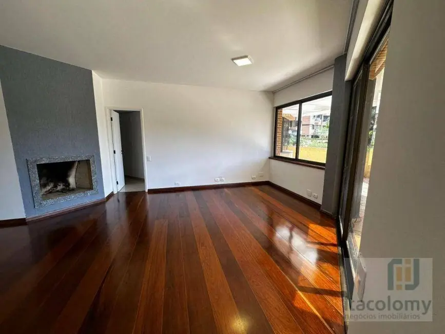 Apartamento com 3 quartos para alugar, 579m2 em Empresarial 18 do Forte, Barueri - SP - imagem 7 Foto 7 de Apartamento com 3 quartos para alugar, 579m2 em Empresarial 18 do Forte, Barueri - SP