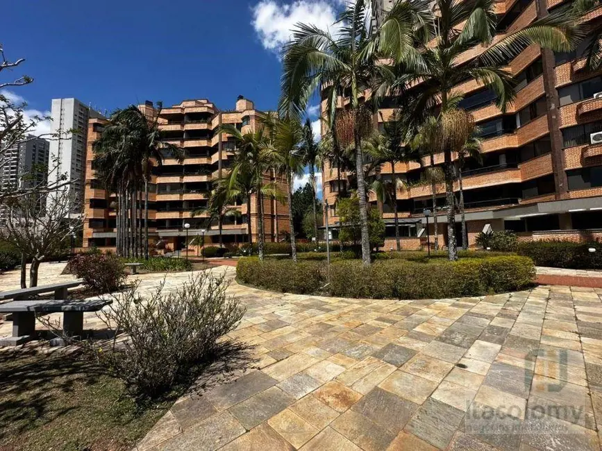 Foto 2 de Apartamento com 3 quartos para alugar, 579m2 em Empresarial 18 do Forte, Barueri - SP