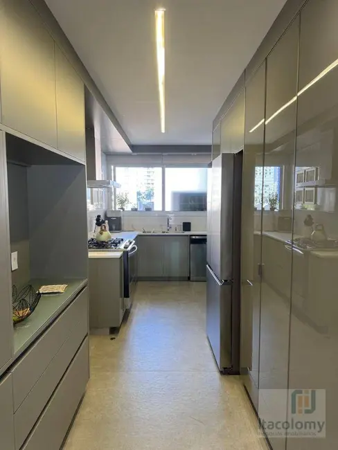 Apartamento com 3 quartos à venda, 163m2 em Indianópolis, São Paulo - SP - imagem 4 Foto 4 de Apartamento com 3 quartos à venda, 163m2 em Indianópolis, São Paulo - SP