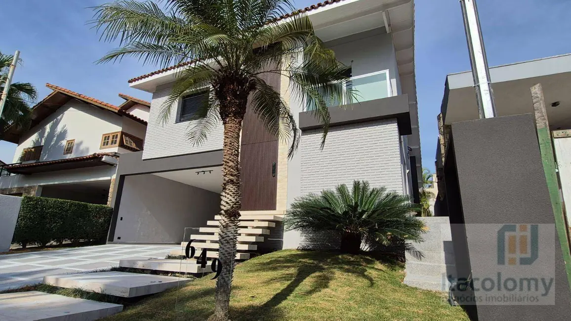 Foto 1 de Casa de Condomínio com 3 quartos à venda, 368m2 em Santana De Parnaiba - SP