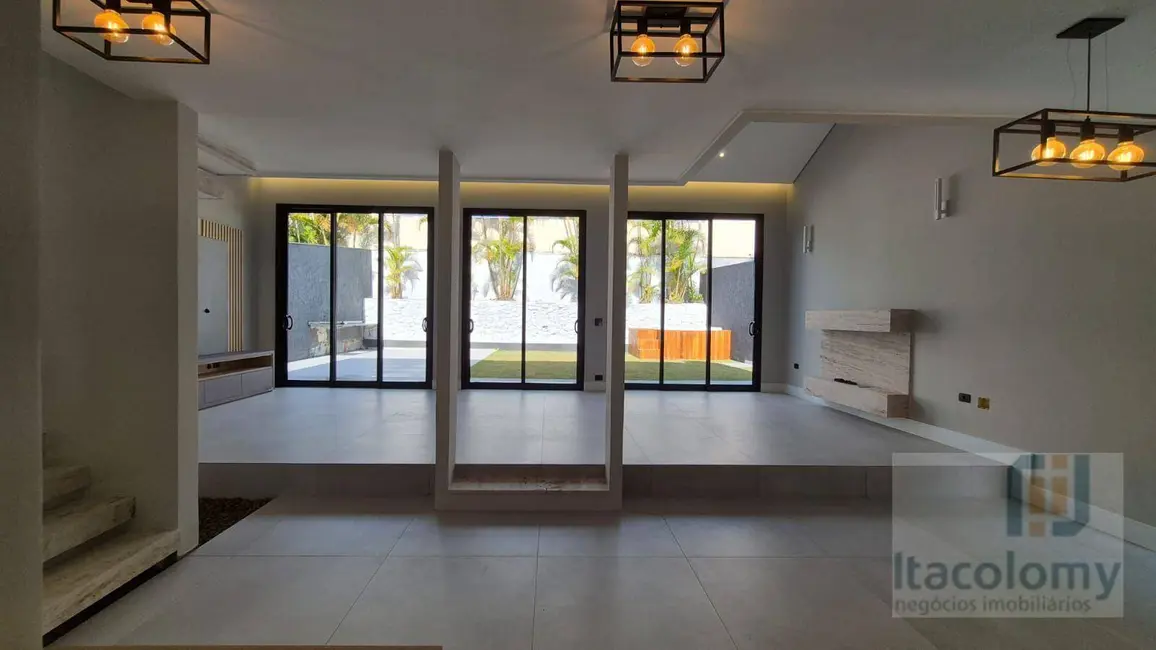 Foto 2 de Casa de Condomínio com 3 quartos à venda, 368m2 em Santana De Parnaiba - SP