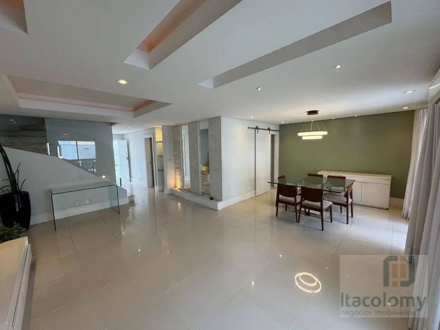 Foto 3 de Casa de Condomínio com 4 quartos à venda, 290m2 em Santana De Parnaiba - SP