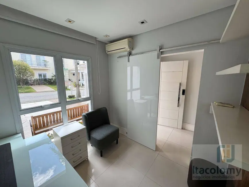 Foto 6 de Casa de Condomínio com 4 quartos à venda, 290m2 em Santana De Parnaiba - SP