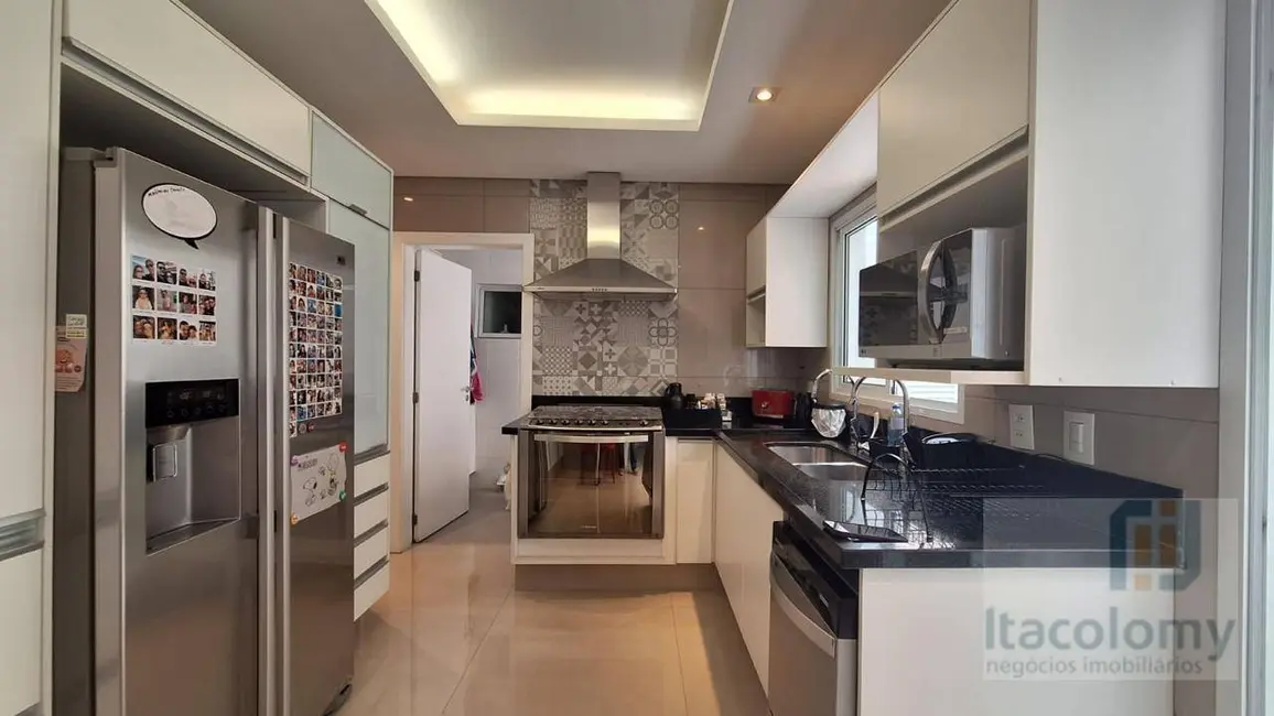 Foto 2 de Casa de Condomínio com 4 quartos à venda, 290m2 em Santana De Parnaiba - SP