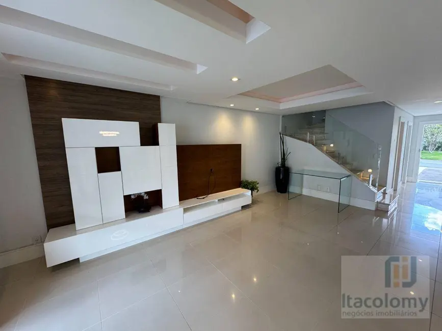 Foto 4 de Casa de Condomínio com 4 quartos à venda, 290m2 em Santana De Parnaiba - SP