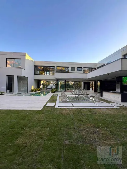 Foto 3 de Casa de Condomínio com 5 quartos à venda, 1200m2 em Barueri - SP