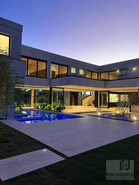 Foto 2 de Casa de Condomínio com 5 quartos à venda, 1200m2 em Barueri - SP