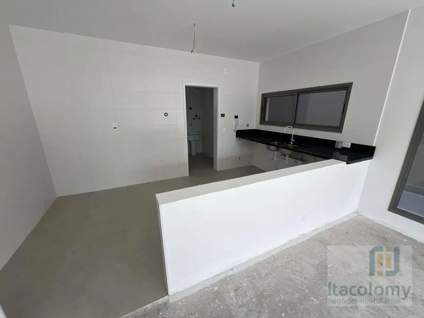 Casa de Condomínio com 4 quartos à venda, 310m2 em Tamboré, Santana De Parnaiba - SP - imagem 5 Foto 5 de Casa de Condomínio com 4 quartos à venda, 310m2 em Tamboré, Santana De Parnaiba - SP