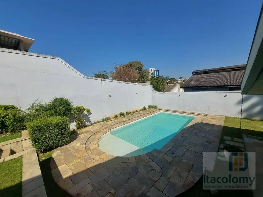 Casa de Condomínio com 4 quartos à venda e para alugar, 1062m2 em Barueri - SP - imagem 7 Foto 7 de Casa de Condomínio com 4 quartos à venda e para alugar, 1062m2 em Barueri - SP