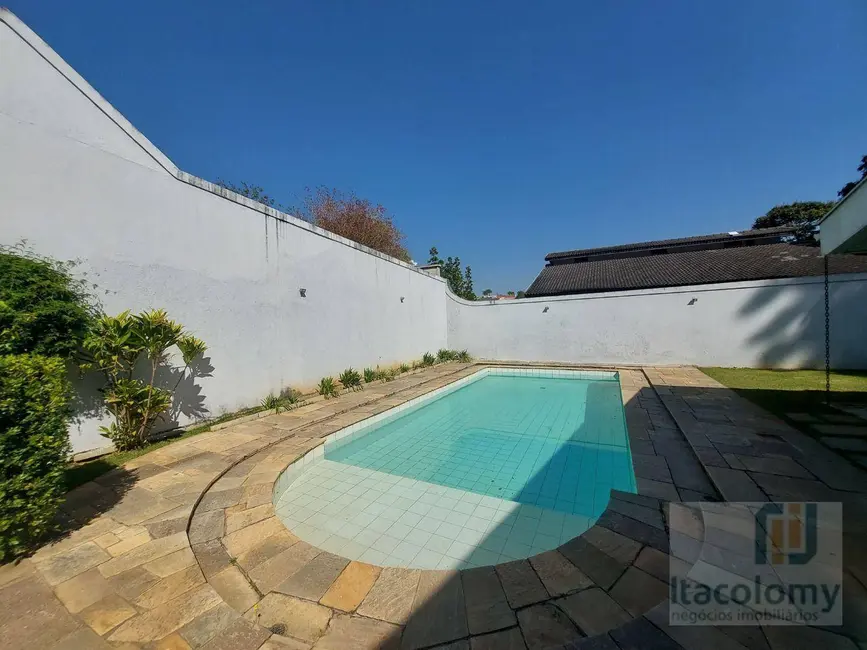 Casa de Condomínio com 4 quartos à venda e para alugar, 1062m2 em Barueri - SP - imagem 3 Foto 3 de Casa de Condomínio com 4 quartos à venda e para alugar, 1062m2 em Barueri - SP