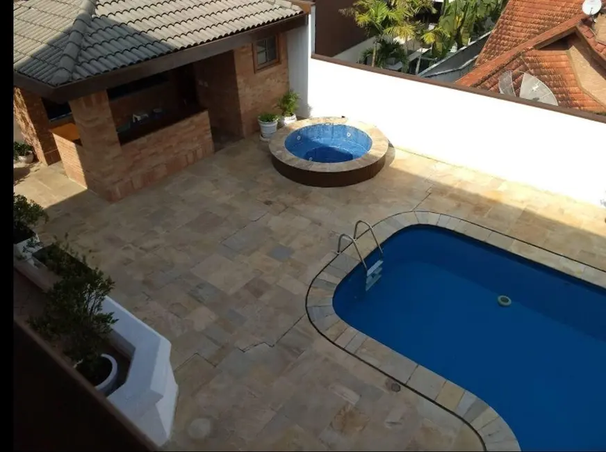 Casa de Condomínio com 5 quartos à venda, 600m2 em Santana De Parnaiba - SP - imagem 3 Foto 3 de Casa de Condomínio com 5 quartos à venda, 600m2 em Santana De Parnaiba - SP