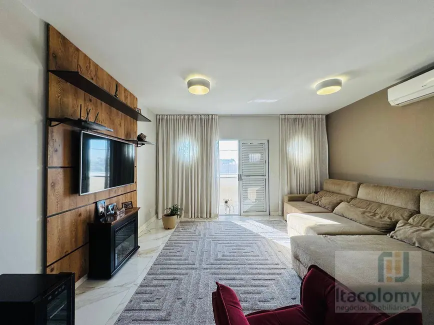 Foto 6 de Casa com 4 quartos à venda, 125m2 em Jardim Graziela, Barueri - SP