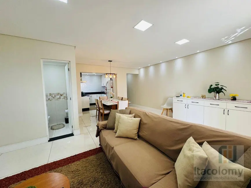 Foto 1 de Apartamento com 3 quartos à venda, 105m2 em Jardim Tupanci, Barueri - SP