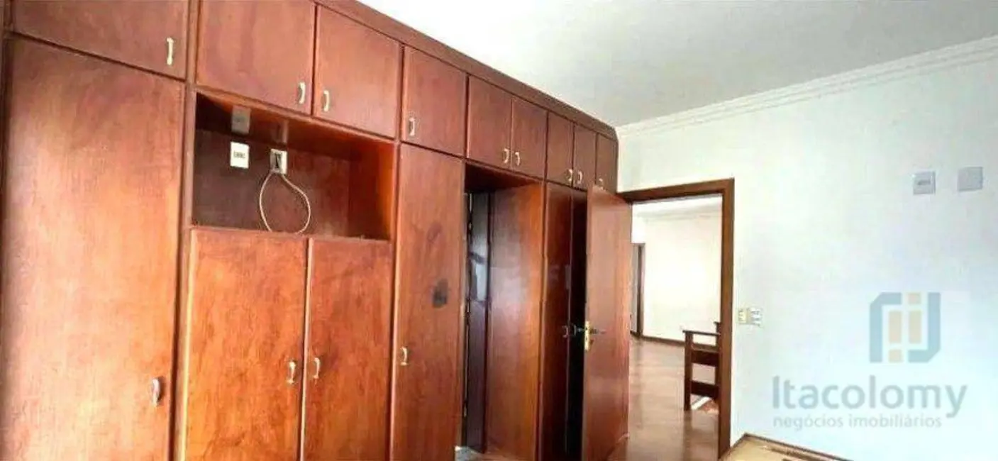 Foto 9 de Casa de Condomínio com 4 quartos para alugar, 347m2 em Santana De Parnaiba - SP