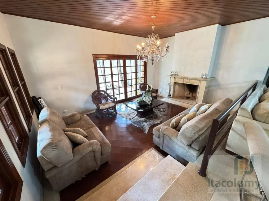 Casa de Condomínio com 4 quartos à venda, 1500m2 em Residencial Tamboré, Barueri - SP - imagem 3 Foto 3 de Casa de Condomínio com 4 quartos à venda, 1500m2 em Residencial Tamboré, Barueri - SP