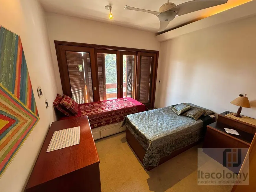 Casa de Condomínio com 5 quartos à venda, 840m2 em Barueri - SP - imagem 5 Foto 5 de Casa de Condomínio com 5 quartos à venda, 840m2 em Barueri - SP