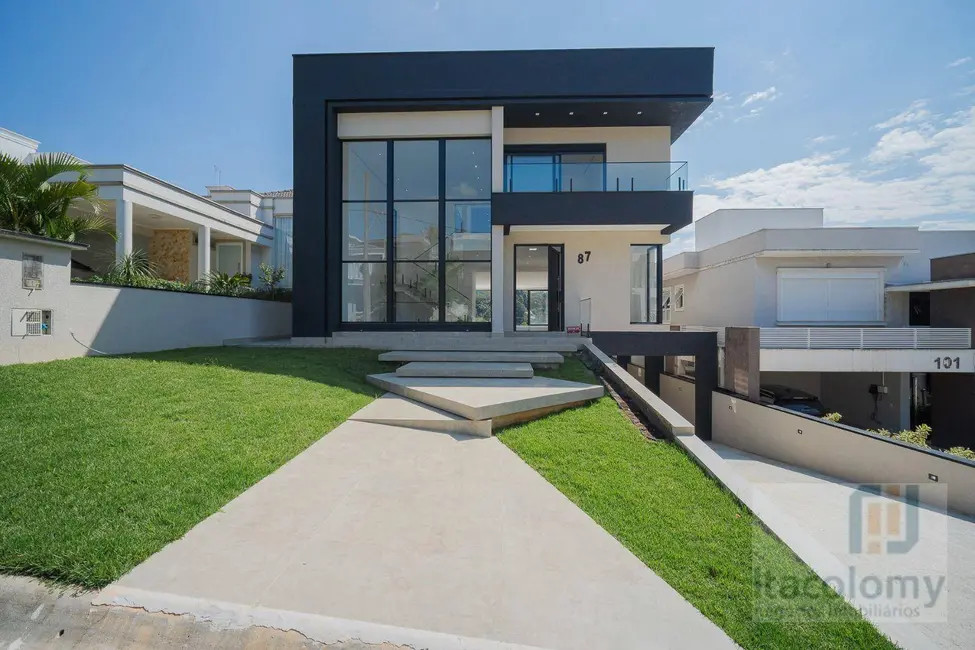 Foto 1 de Casa de Condomínio com 4 quartos à venda, 560m2 em Jardim do Golf I, Jandira - SP