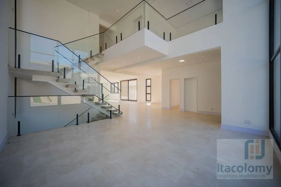 Foto 2 de Casa de Condomínio com 4 quartos à venda, 560m2 em Jardim do Golf I, Jandira - SP