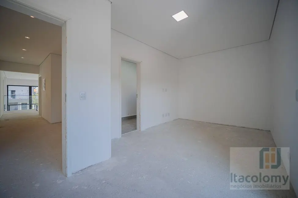 Foto 8 de Casa de Condomínio com 4 quartos à venda, 560m2 em Jardim do Golf I, Jandira - SP