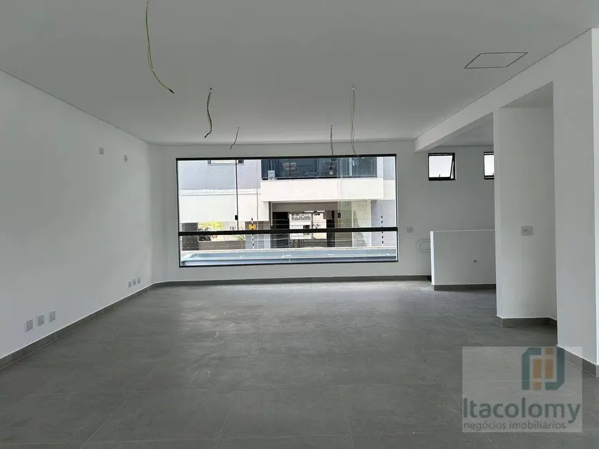 Loja para alugar, 300m2 em Bethaville I, Barueri - SP - imagem 6 Foto 6 de Loja para alugar, 300m2 em Bethaville I, Barueri - SP