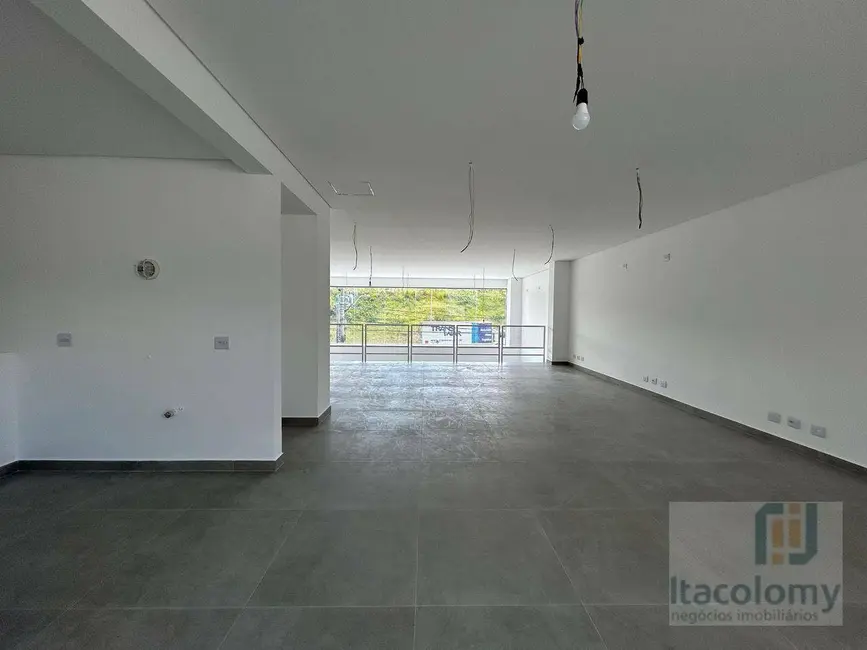 Loja para alugar, 300m2 em Bethaville I, Barueri - SP - imagem 4 Foto 4 de Loja para alugar, 300m2 em Bethaville I, Barueri - SP