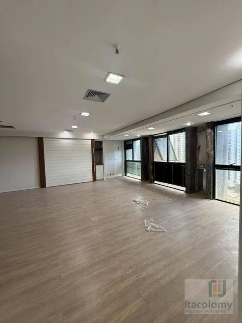 Sala Comercial para alugar, 120m2 em Alphaville Industrial, Barueri - SP - imagem 1 Foto 1 de Sala Comercial para alugar, 120m2 em Alphaville Industrial, Barueri - SP