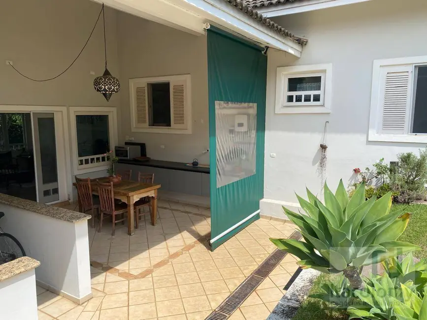 Foto 2 de Casa de Condomínio com 3 quartos à venda, 240m2 em Santana De Parnaiba - SP