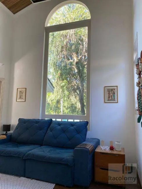 Foto 3 de Casa de Condomínio com 3 quartos à venda, 240m2 em Santana De Parnaiba - SP