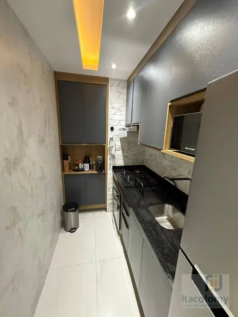 Foto 2 de Apartamento com 2 quartos à venda, 45m2 em Jardim Tupanci, Barueri - SP