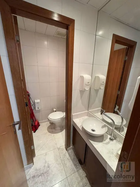 Foto 3 de Sala Comercial à venda, 41m2 em Barueri - SP