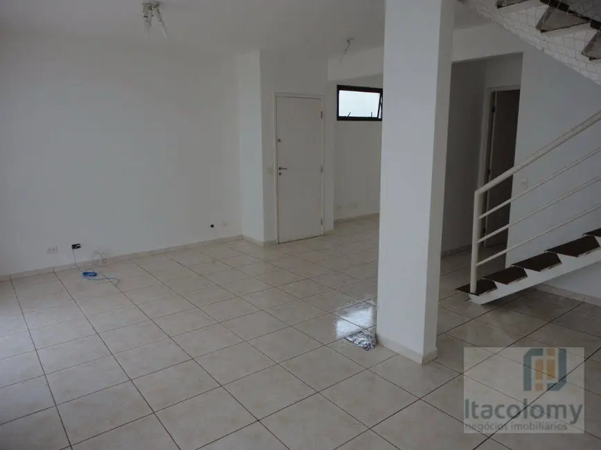 Foto 2 de Casa de Condomínio com 3 quartos para alugar, 165m2 em Tamboré, Santana De Parnaiba - SP