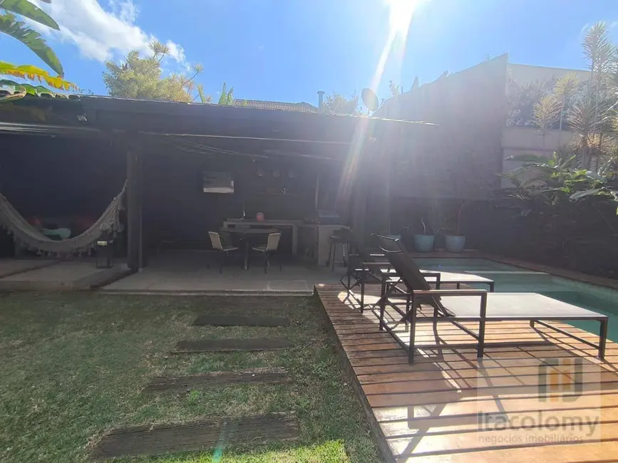 Casa de Condomínio com 3 quartos à venda, 200m2 em Santana De Parnaiba - SP - imagem 1 Foto 1 de Casa de Condomínio com 3 quartos à venda, 200m2 em Santana De Parnaiba - SP