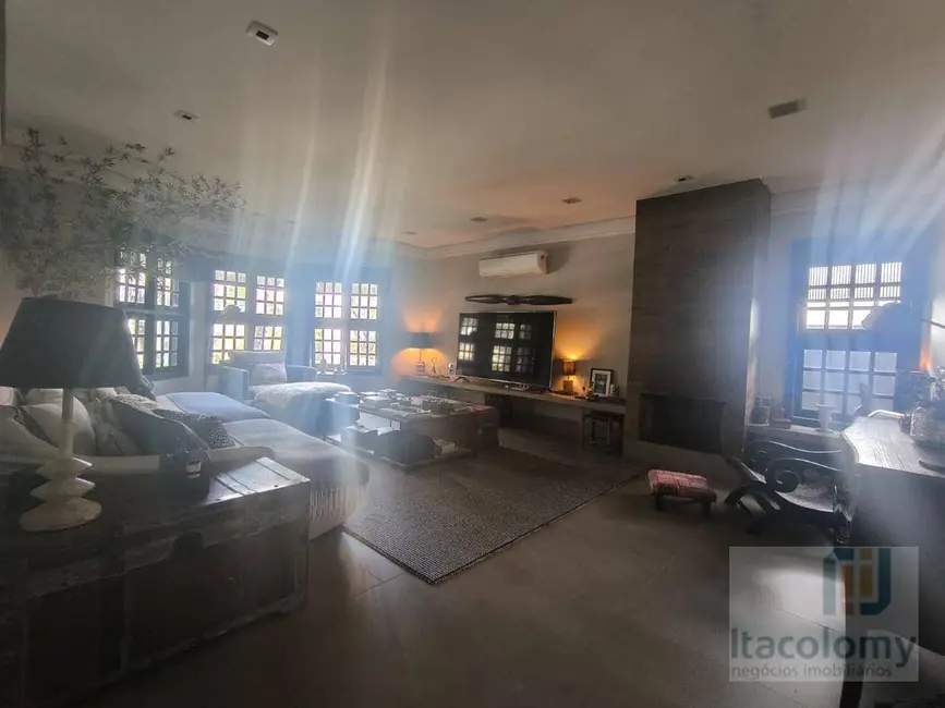 Casa de Condomínio com 3 quartos à venda, 200m2 em Santana De Parnaiba - SP - imagem 4 Foto 4 de Casa de Condomínio com 3 quartos à venda, 200m2 em Santana De Parnaiba - SP