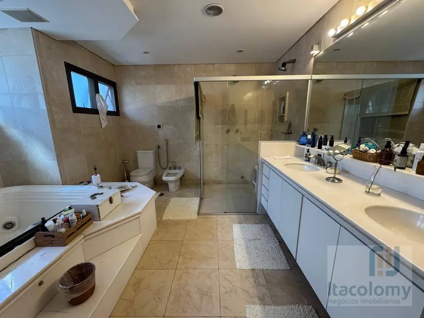 Foto 4 de Casa de Condomínio com 6 quartos à venda, 1190m2 em Barueri - SP