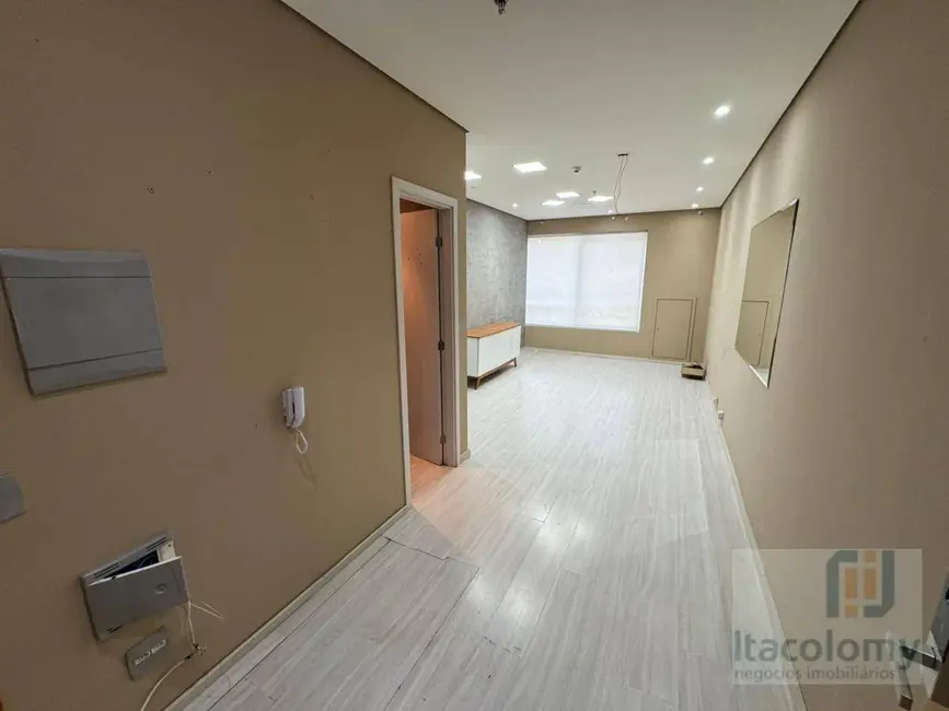 Foto 2 de Sala Comercial à venda, 30m2 em Tamboré, Santana De Parnaiba - SP