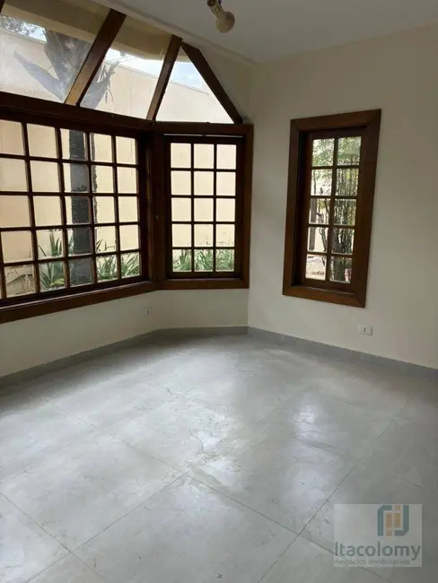 Casa de Condomínio com 3 quartos à venda e para alugar, 611m2 em Barueri - SP - imagem 7 Foto 7 de Casa de Condomínio com 3 quartos à venda e para alugar, 611m2 em Barueri - SP