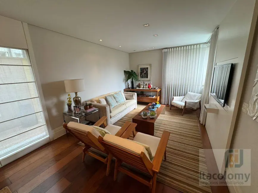 Foto 3 de Casa de Condomínio com 4 quartos à venda, 572m2 em Barueri - SP