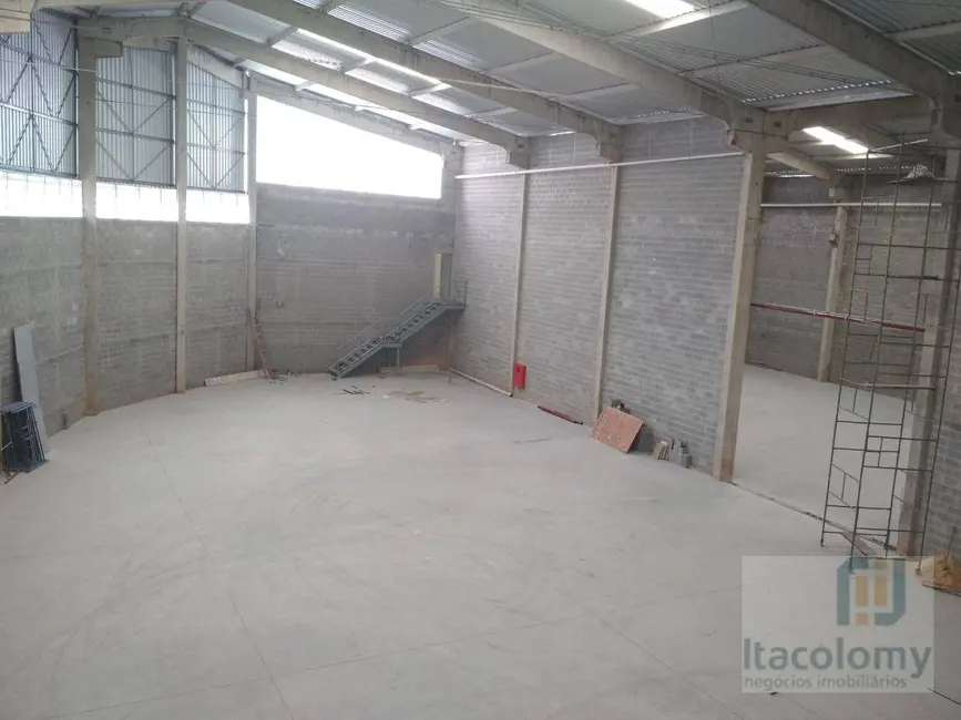 Armazém / Galpão para alugar, 1150m2 em Altos de Jordanésia (Jordanésia), Cajamar - SP - imagem 3 Foto 3 de Armazém / Galpão para alugar, 1150m2 em Altos de Jordanésia (Jordanésia), Cajamar - SP