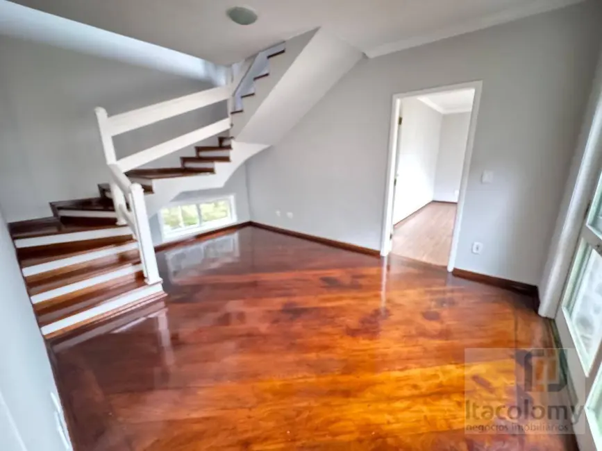 Foto 2 de Casa com 4 quartos à venda e para alugar, 350m2 em Santana De Parnaiba - SP