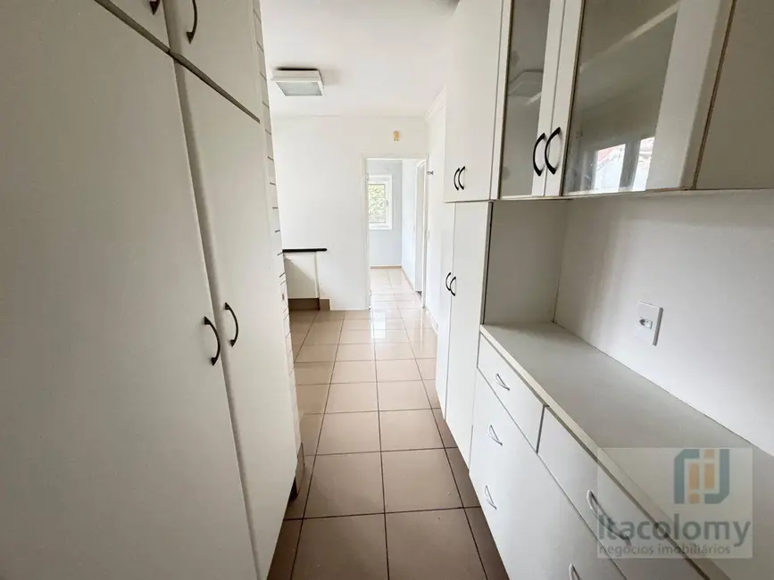 Foto 4 de Casa com 4 quartos à venda e para alugar, 350m2 em Santana De Parnaiba - SP