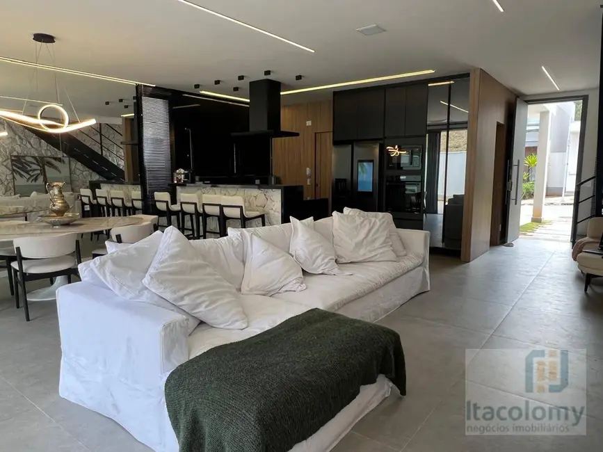 Foto 1 de Casa de Condomínio com 4 quartos à venda, 310m2 em Tamboré, Barueri - SP