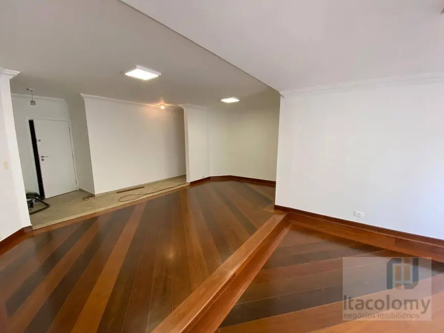 Apartamento com 3 quartos para alugar, 165m2 em Alphaville Industrial, Barueri - SP - imagem 4 Foto 4 de Apartamento com 3 quartos para alugar, 165m2 em Alphaville Industrial, Barueri - SP