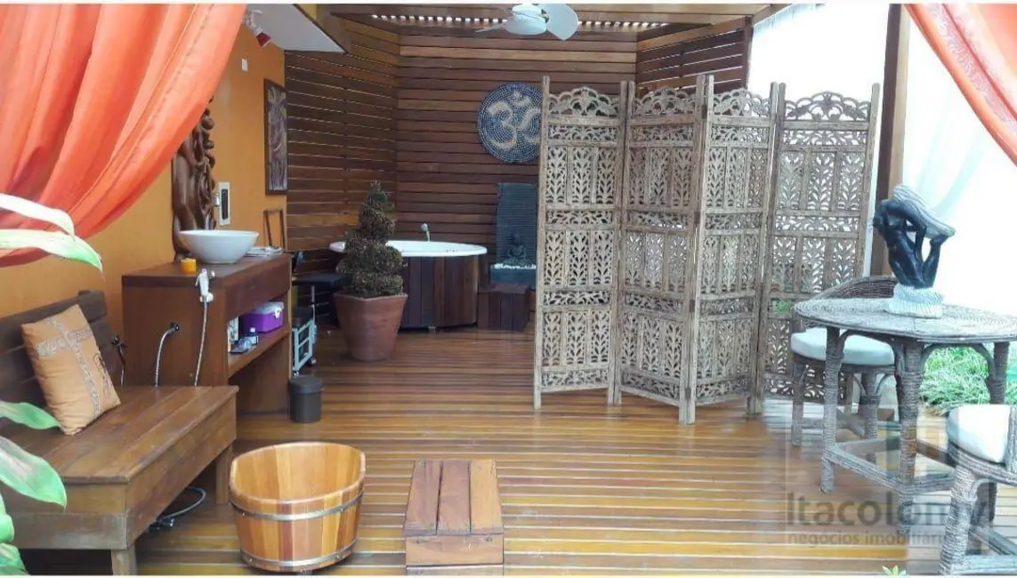 Pousada com 16 quartos à venda, 1000m2 em Balneário Praia do Pernambuco, Guaruja - SP - imagem 5 Foto 5 de Pousada com 16 quartos à venda, 1000m2 em Balneário Praia do Pernambuco, Guaruja - SP