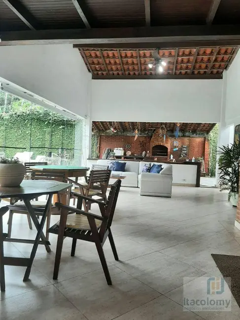 Pousada com 16 quartos à venda, 1000m2 em Balneário Praia do Pernambuco, Guaruja - SP - imagem 7 Foto 7 de Pousada com 16 quartos à venda, 1000m2 em Balneário Praia do Pernambuco, Guaruja - SP
