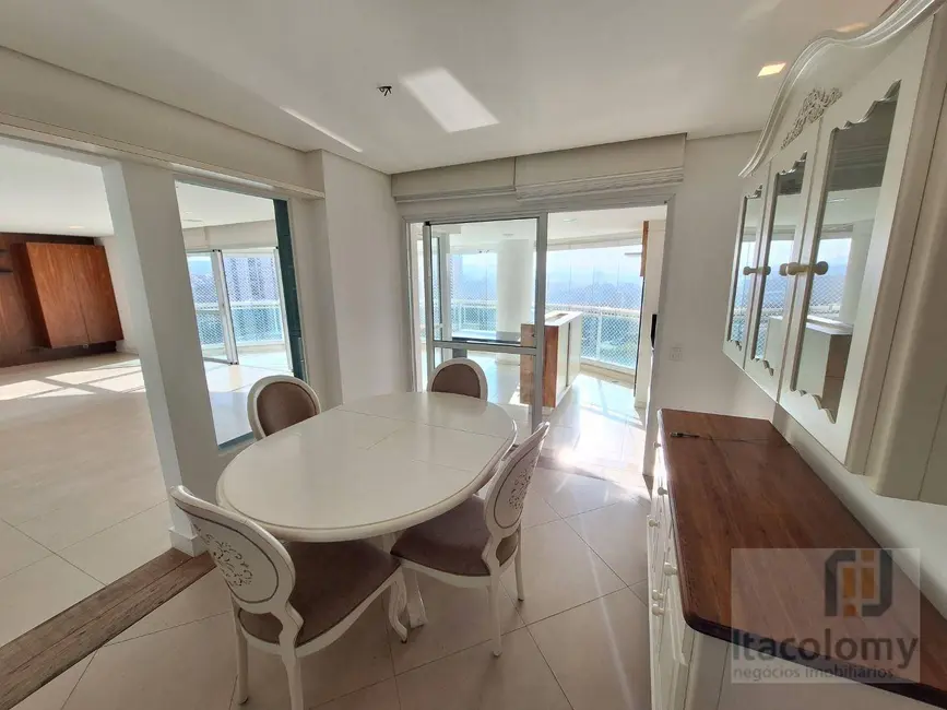 Apartamento com 3 quartos para alugar, 261m2 em Barueri - SP - imagem 9 Foto 9 de Apartamento com 3 quartos para alugar, 261m2 em Barueri - SP