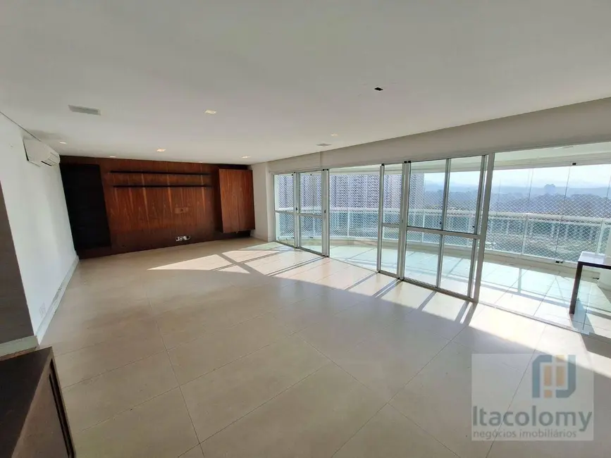 Apartamento com 3 quartos para alugar, 261m2 em Barueri - SP - imagem 8 Foto 8 de Apartamento com 3 quartos para alugar, 261m2 em Barueri - SP