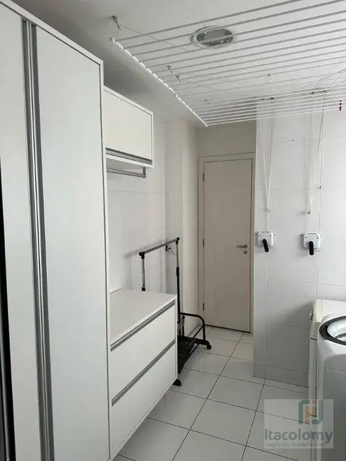 Apartamento com 3 quartos para alugar, 235m2 em Alphaville Industrial, Barueri - SP - imagem 9 Foto 9 de Apartamento com 3 quartos para alugar, 235m2 em Alphaville Industrial, Barueri - SP